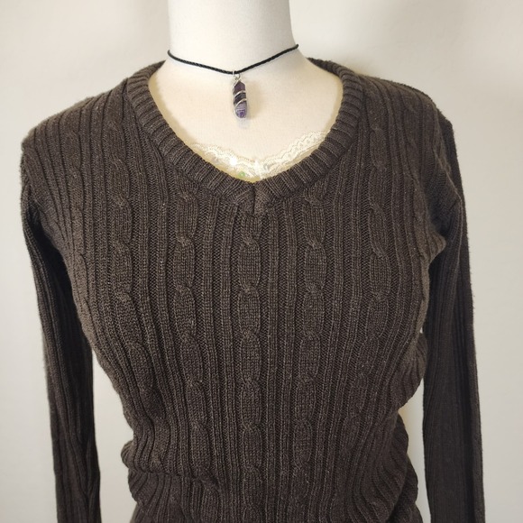 Ashley Aesthetic Perfection‎ Brown V Neck Cable Knit Long Sleeve Sweater - Picture 2 of 6